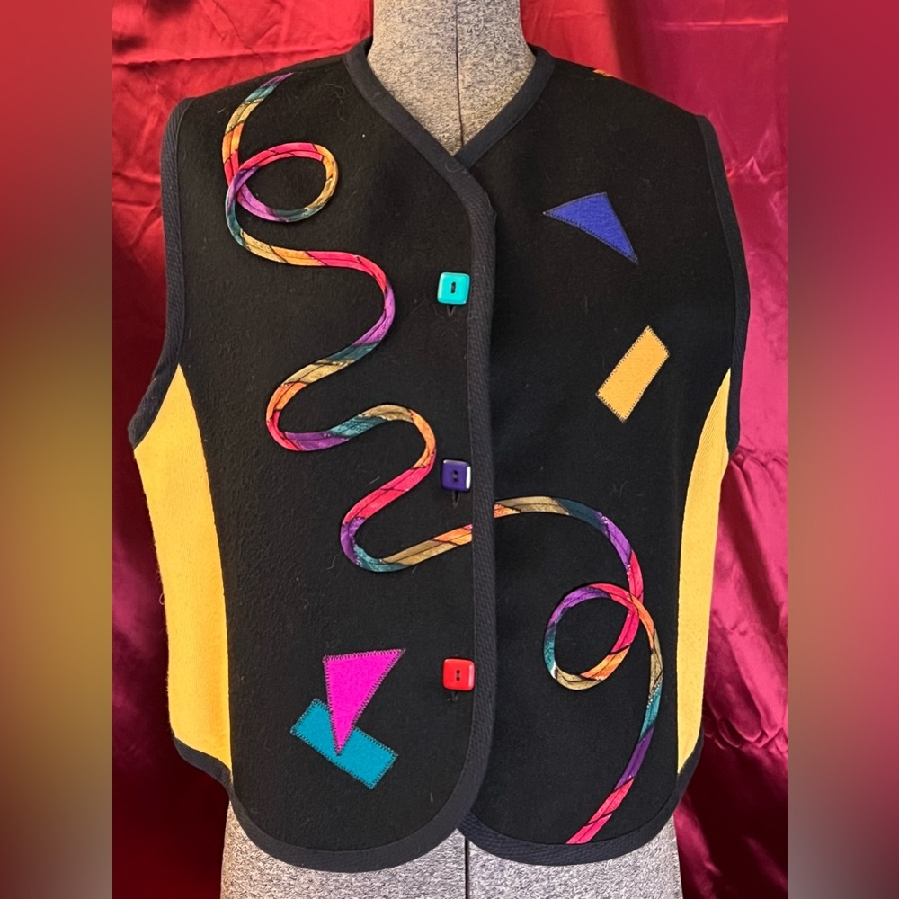 Lynn Murray Colorful Geometric Pattern Vest